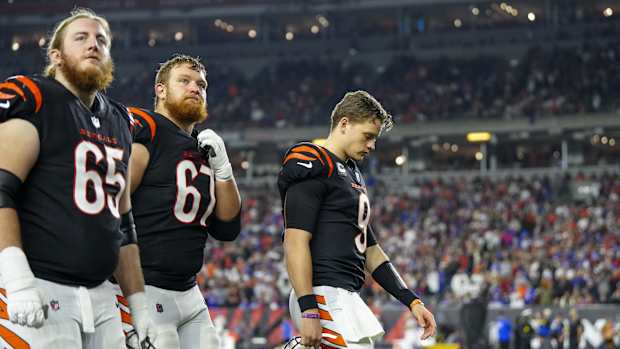 Cincinnati Bengals quarterback Joe Burrow (9)