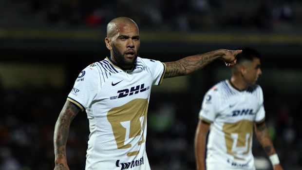 Acusan a Dani Alves de agresión sexual en Barcelona y acá tenemos los detalles