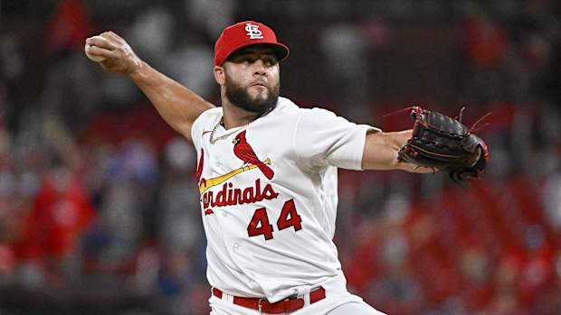 St. Louis Cardinals reliever Junior Fernandez pitching