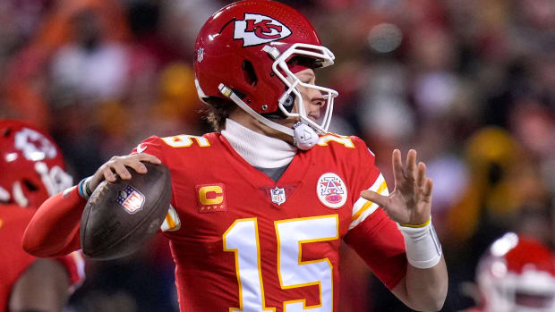 Kansas City Chiefs quarterback Patrick Mahomes (15) throws on the run in the first quarter of the AFC championship NFL game between the Cincinnati Bengals and the Kansas City Chiefs, Sunday, Jan. 29, 2023, at Arrowhead Stadium in Kansas City, Mo. The Chiefs led 13-6 at halftime. Cincinnati Bengals At Kansas City Chiefs Afc Championship Jan 29 165