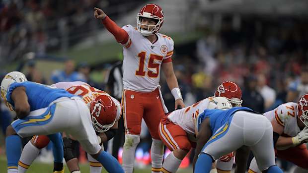 Patrick Mahomes jugando en México
