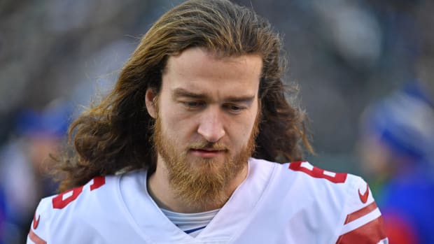Jan 8, 2023; Philadelphia, Pennsylvania, USA; New York Giants punter Jamie Gillan (6) against the Philadelphia Eagles at Lincoln Financial Field.