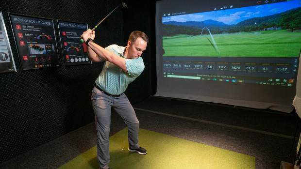 Golf Simulator_Fitting Bay_4 1