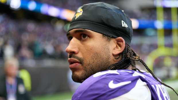 Eric Kendricks with the Vikings.