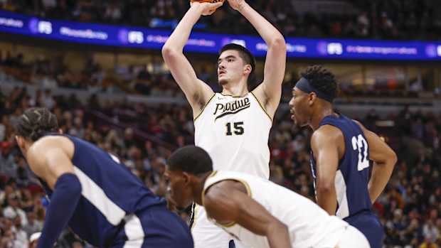 zach edey free throw vs penn state big ten title