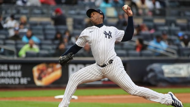 This MLB insider believes the Mets should trade for ex-Yankees closer Aroldis Chapman after losing Edwin Diaz for the season.