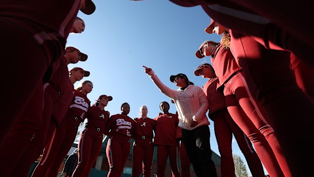 Alabama softball huddle