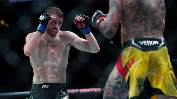 Cory Sandhagen fighting Chito Vera