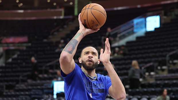 Dallas Mavericks center JaVale McGee.