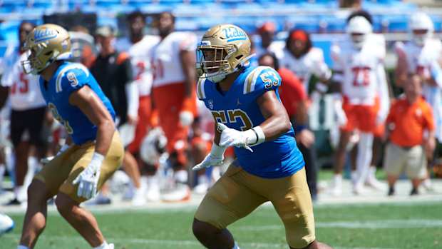 UCLA LB Darius Muasau