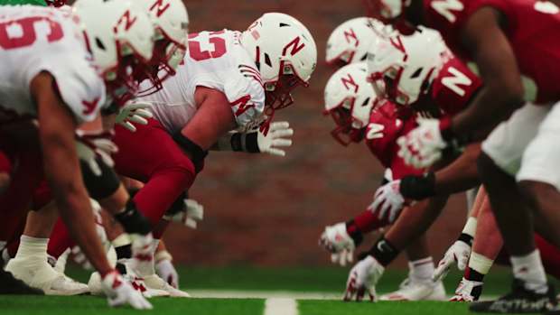 Ben Scott center offensive line practice spring 2023 Nebraska football