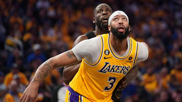 Los Angeles Lakers forward Anthony Davis (3).