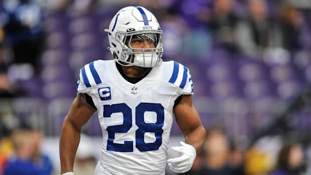 Dec 17, 2022; Minneapolis, Minnesota, USA; Indianapolis Colts running back Jonathan Taylor (28) warms up before the game against the Minnesota Vikings at U.S. Bank Stadium.