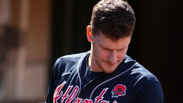 May 29, 2023; Oakland, California, USA; Atlanta Braves catcher Sean Murphy prepares for a game against the Oakland Athletics at Oakland-Alameda County Coliseum. Mandatory Credit: D. Ross Cameron-USA TODAY Sports