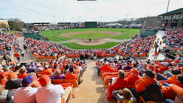 DougKingsmoreStadium11.DT_