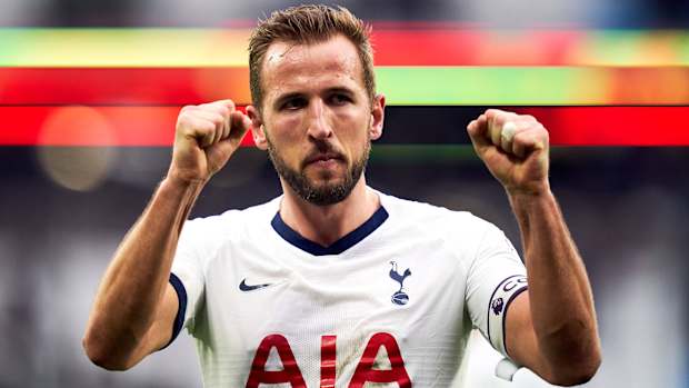 Harry Kane playing for Spurs
