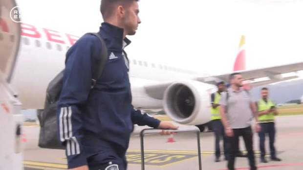The Spanish national team arrive in Geneva