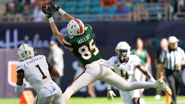 Will Mallory Tight End Miami Hurricanes vs Georgia Tech, Nov. 6, 2021