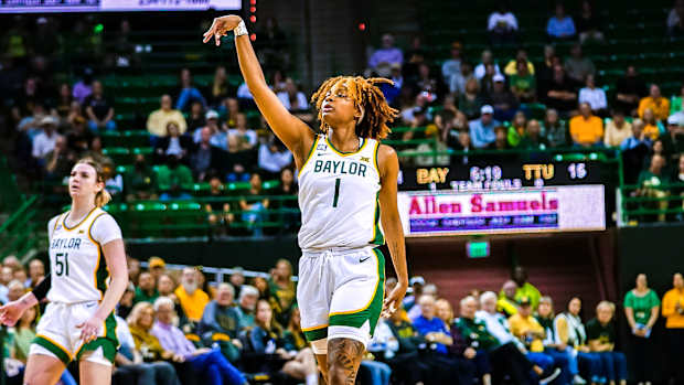 NaLyssa Smith 03