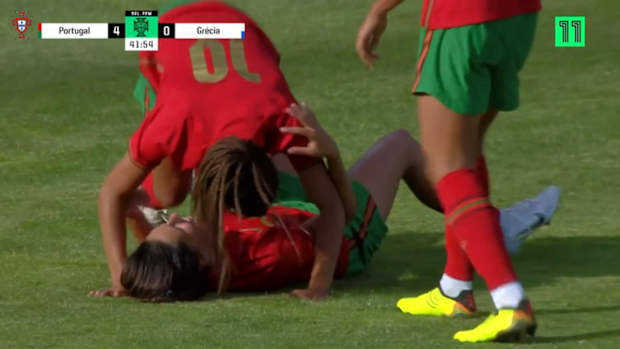 Kika Nazareth with brilliant skill and a classy finish for Portugal