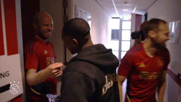 Behind the scenes: Steven Bergwijn joins Ajax from Spurs