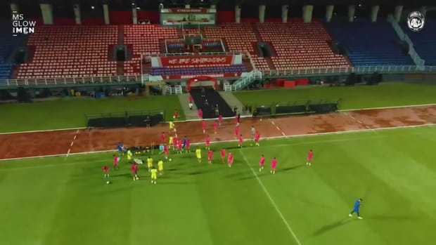 Arema FC enjoy the last training session before facing Borneo FC