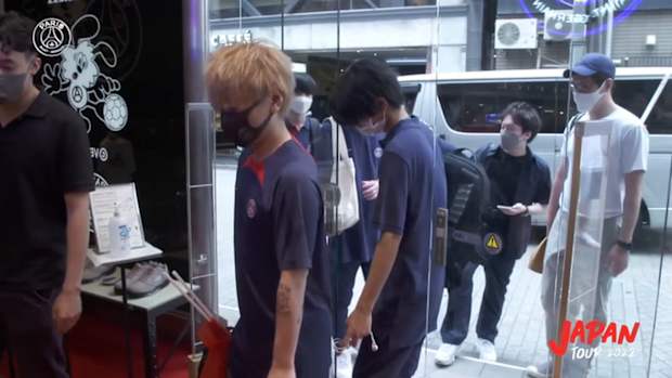Paris Saint-Germain release away kit in Japan