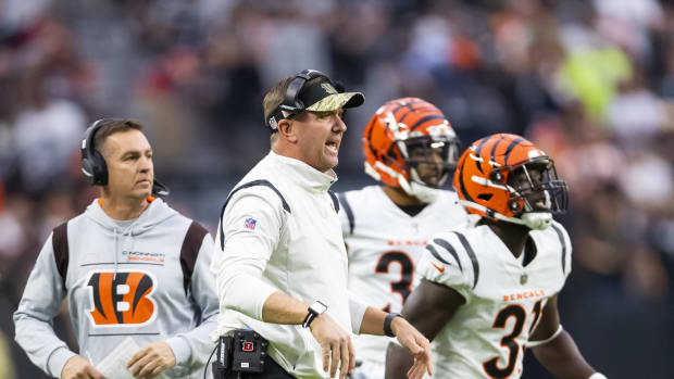 Nov 21, 2021; Paradise, Nevada, USA; Cincinnati Bengals special teams coordinator Darrin Simmons against the Las Vegas Raiders at Allegiant Stadium. Mandatory Credit: Mark J. Rebilas-USA TODAY Sports