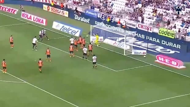 Stefan Medina’s winner vs Puebla