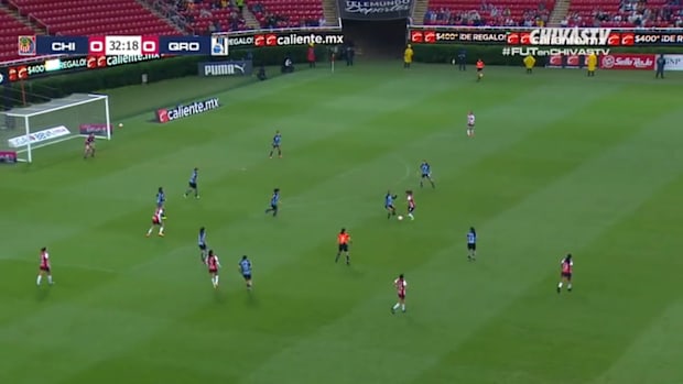 Cervantes' great move and powerful finish vs Querétaro