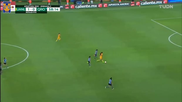 Mia Fishel's fantastic play vs Querétaro Women