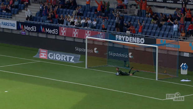Unbelievable goal from midfield in Norwegian League 