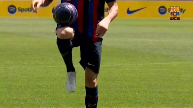 Lewandowski's amazing tricks with the ball