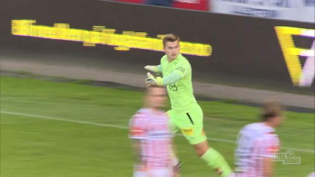 Lillestrøm's GK scores last gasp equaliser!