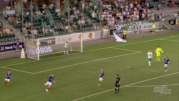 A beautiful lobbed goal in the Norwegian League