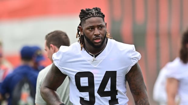 May 25, 2022; Berea, OH, USA; Cleveland Browns defensive end Alex Wright (94) walks off the field during organized team activities at CrossCountry Mortgage Campus. Mandatory Credit: Ken Blaze-USA TODAY Sports