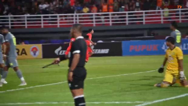 Pitchside: Matheus Pato's brace vs Persebaya
