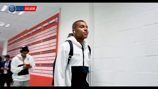Behind the scenes of PSG historic win at Lille