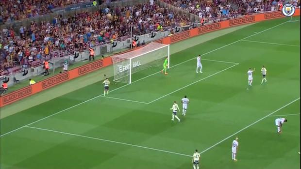 Julián Álvarez finds the net vs Barça