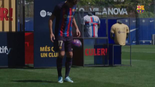 Behind the scenes first day at the office for Bellerin and Alonso
