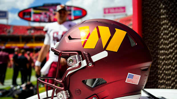 Commanders helmet