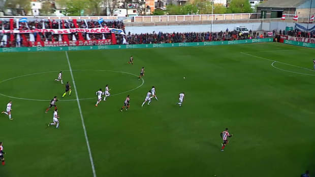A counter-attack masterclass comes from Liga Argentina