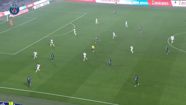 Lionel Messi's superb team goal vs Lyon