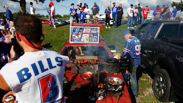 bills-tailgating-deangelo-lead