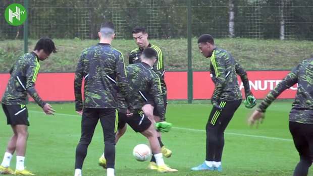 Manchester United train before heading to Cyprus