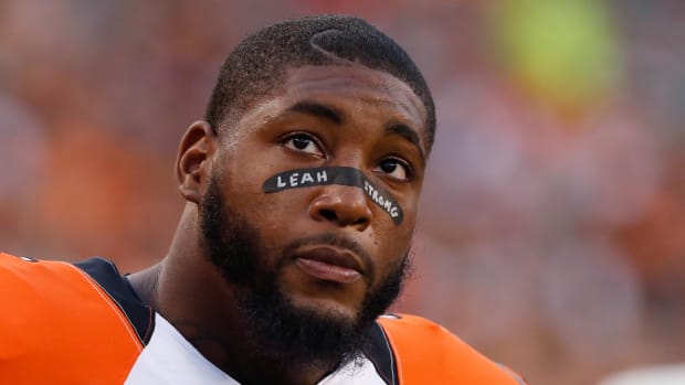 Aug 14, 2015; Cincinnati, OH, USA; Cincinnati Bengals defensive tackle Devon Still (75) against the New York Giants in a preseason NFL football game at Paul Brown Stadium. The Bengals won 23-10. Mandatory Credit: Aaron Doster-USA TODAY Sports