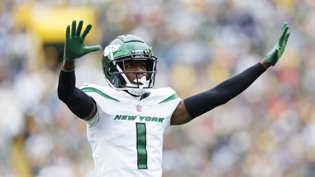 New York Jets CB Sauce Gardner celebrates breaking up a pass