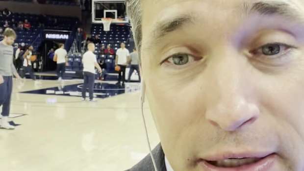 Dan Dickau Pregame before Warner Pacific