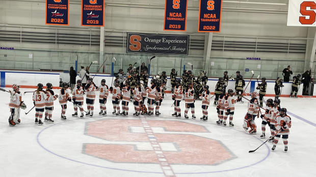 W Hockey Lindenwood