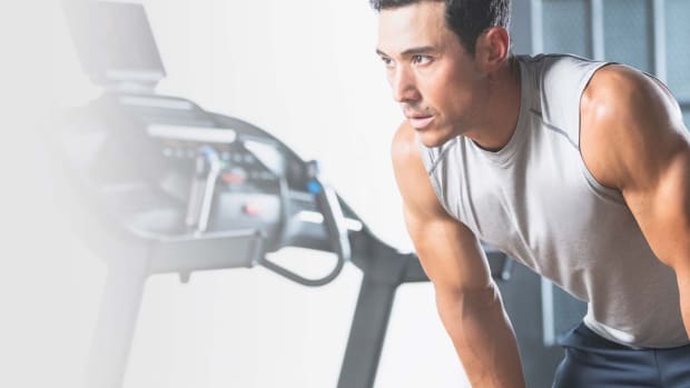 Horizon 7.0 AT Treadmill_Hero
